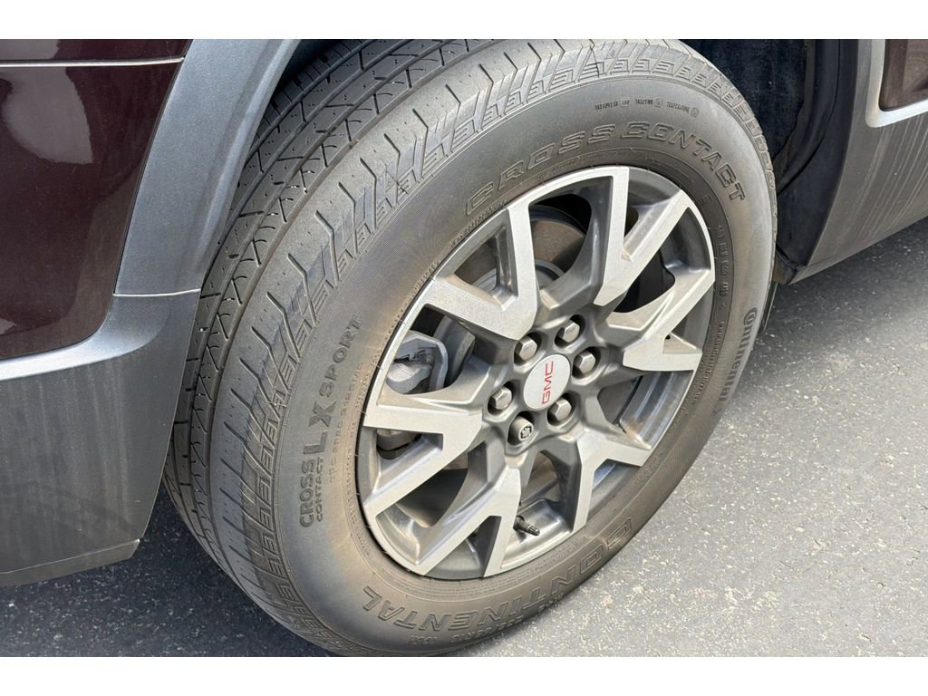 Used 2021 GMC Acadia SLE w/ Driver Convenience Package image 4