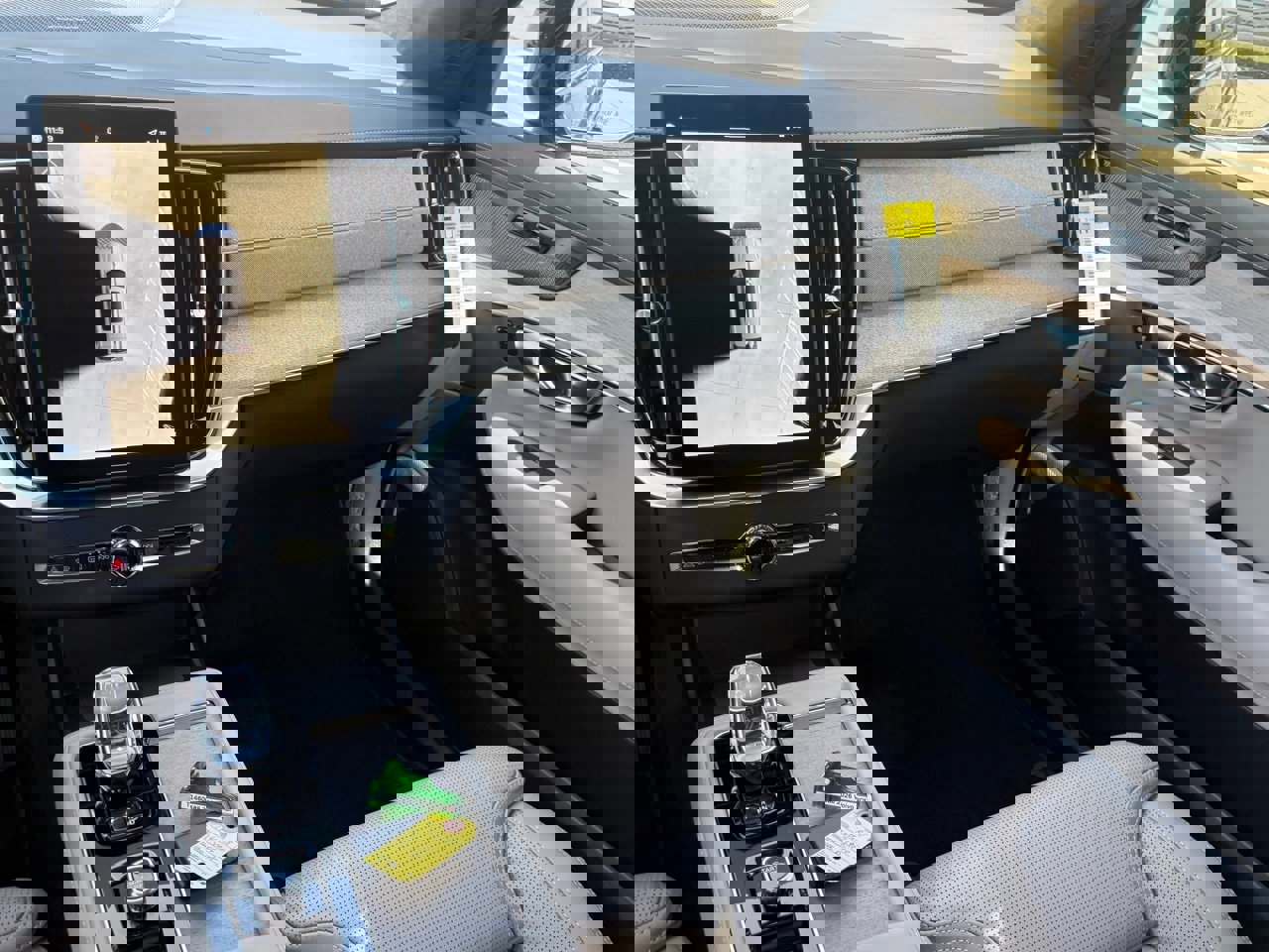 New 2026 Volvo XC90 B6 Ultra w/ Lounge Package image 13