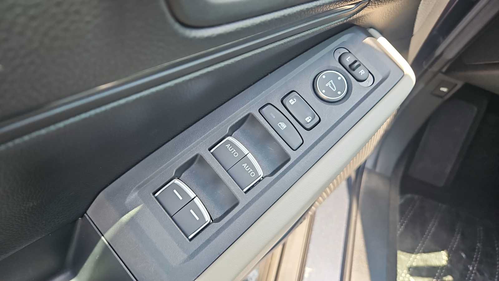 Certified 2025 Honda Accord LX image 15