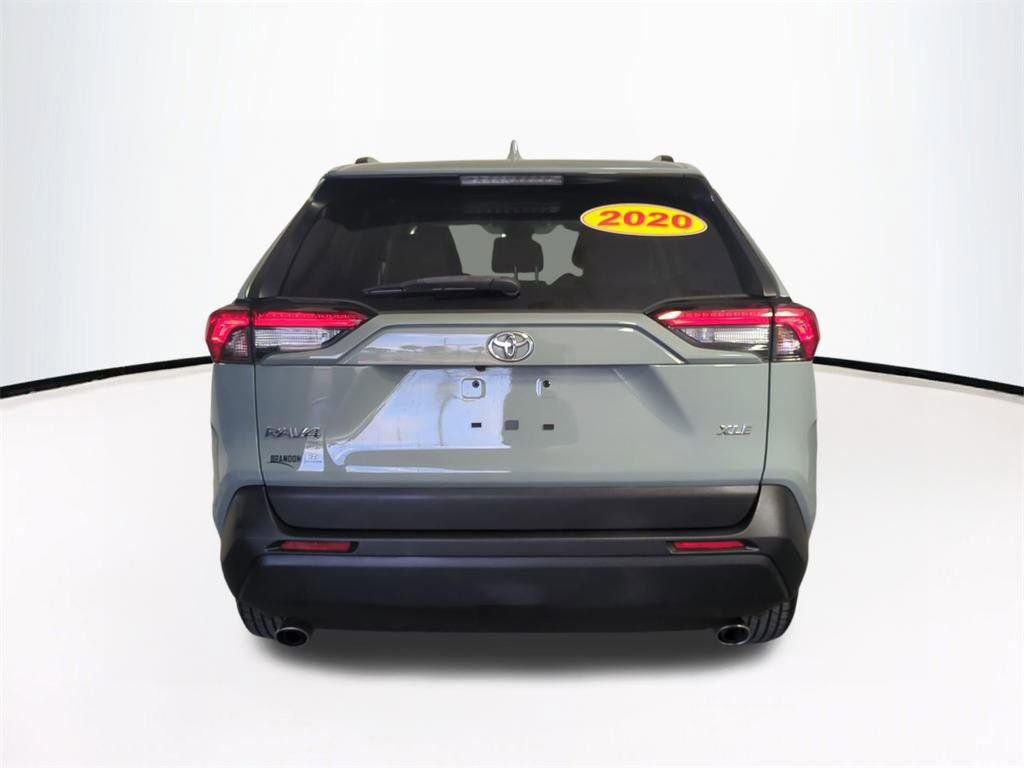 Used 2020 Toyota RAV4 XLE w/ Convenience Package FWD image 6