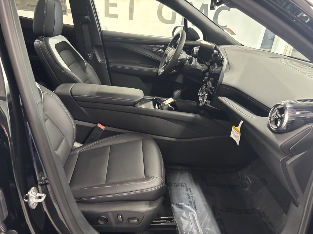 New 2025 Chevrolet Blazer EV LT image 27