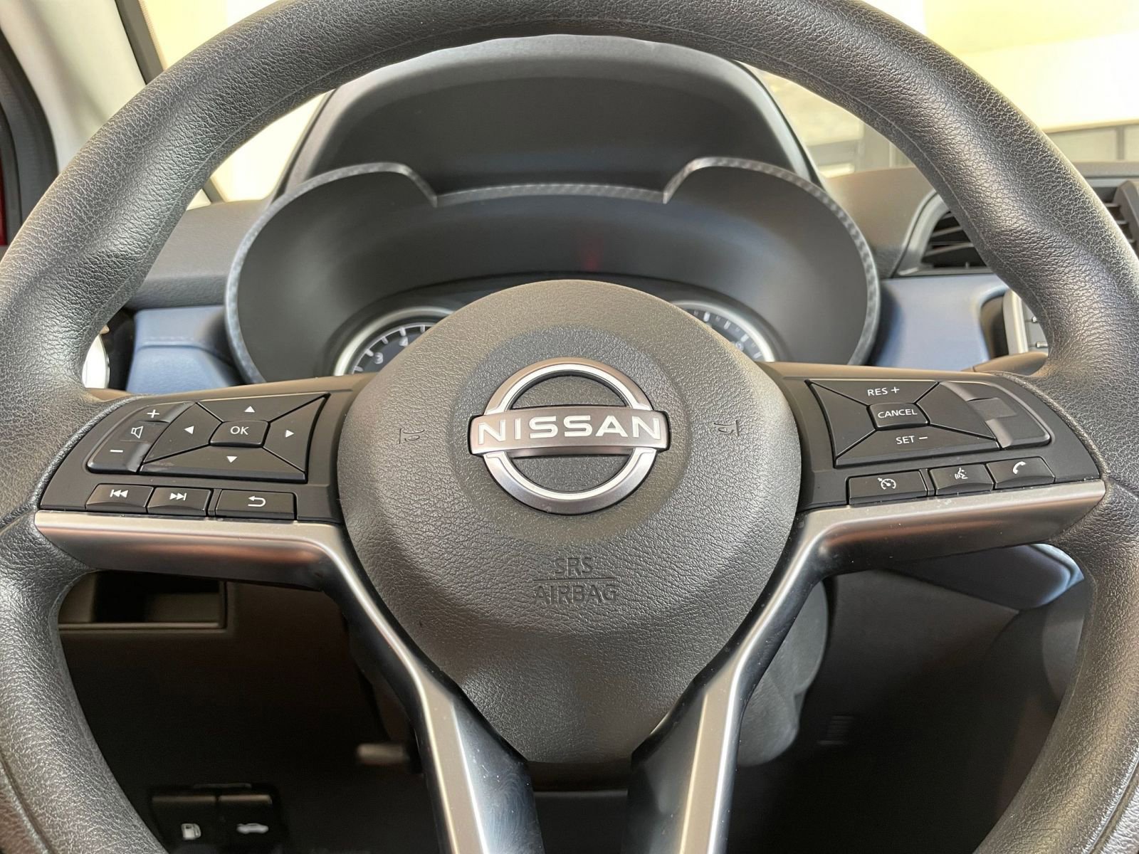 Used 2025 Nissan Versa SV image 25