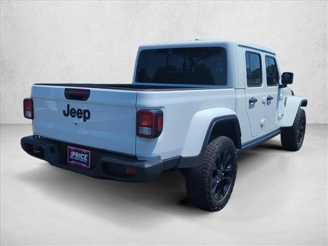 Used 2024 Jeep Gladiator Sport AWD/4WD image 5