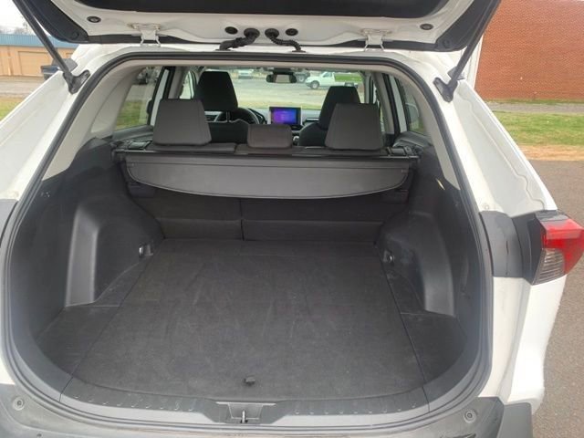Used 2025 Toyota RAV4 XLE image 29