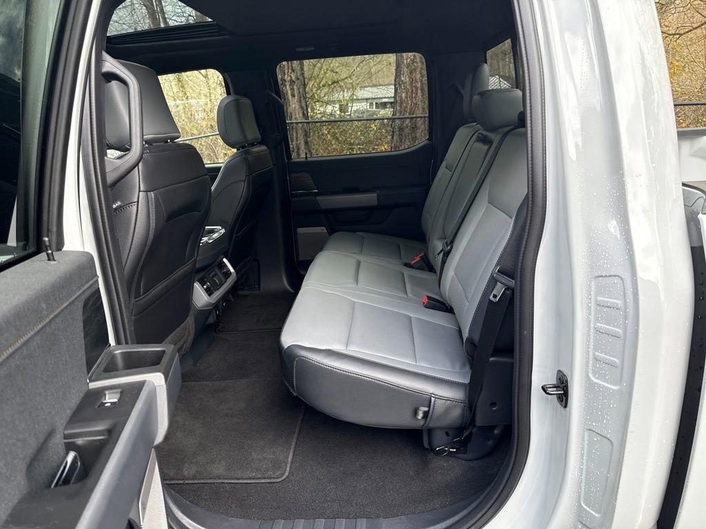 Used 2024 Ford F150 Lightning Lariat image 13