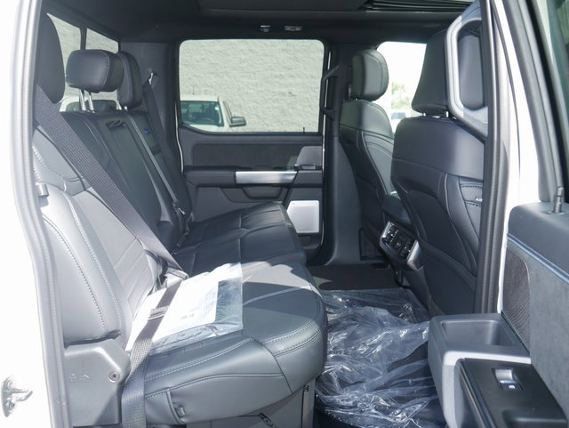 New 2025 Ford F350 Platinum w/ FX4 Off-Road Package image 26