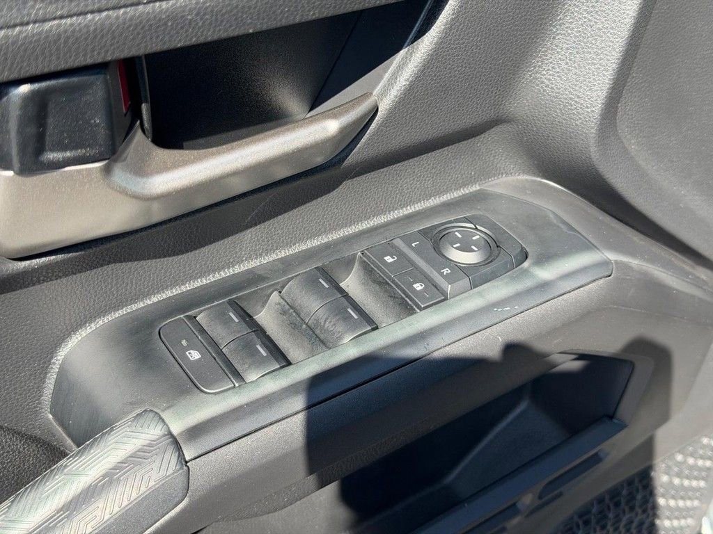 Used 2025 Toyota Tacoma TRD Sport AWD/4WD image 17