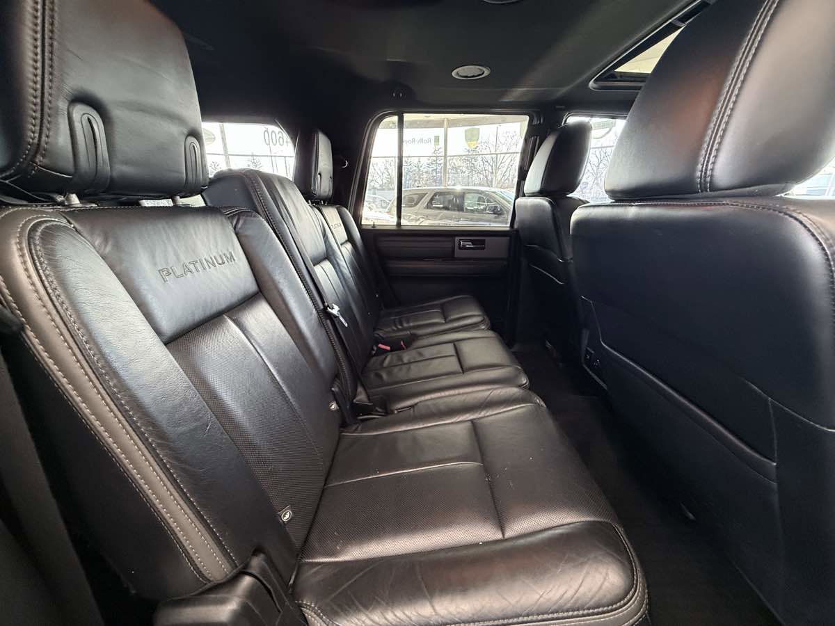 Used 2016 Ford Expedition EL Platinum image 29
