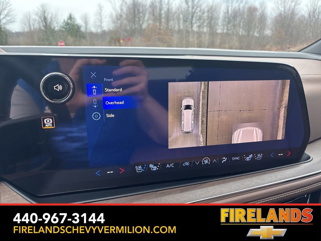 New 2026 Chevrolet Suburban High Country image 32