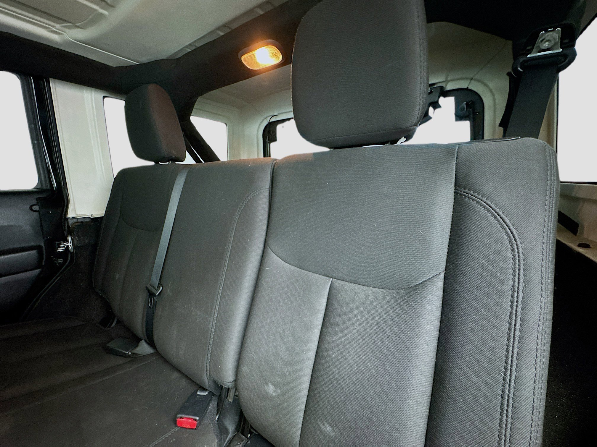 Used 2018 Jeep Wrangler Unlimited Sport S image 14