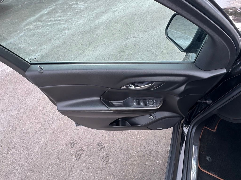 Used 2017 GMC Acadia SLE w/ Driver Alert Package I image 15