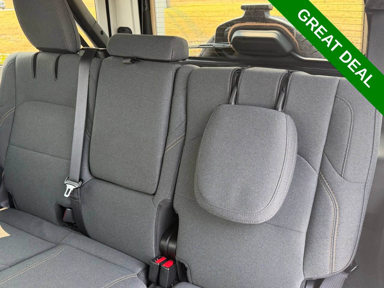 Used 2025 Jeep Wrangler Unlimited Sahara w/ Safety Group AWD/4WD image 36