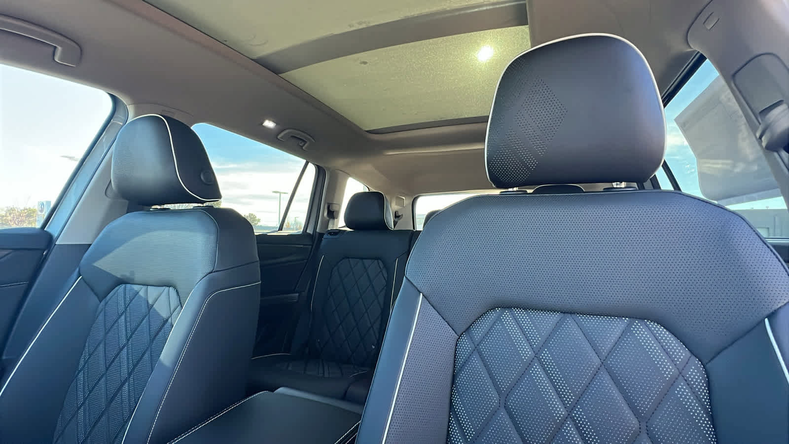 New 2026 Volkswagen Atlas SEL Premium R-Line image 11