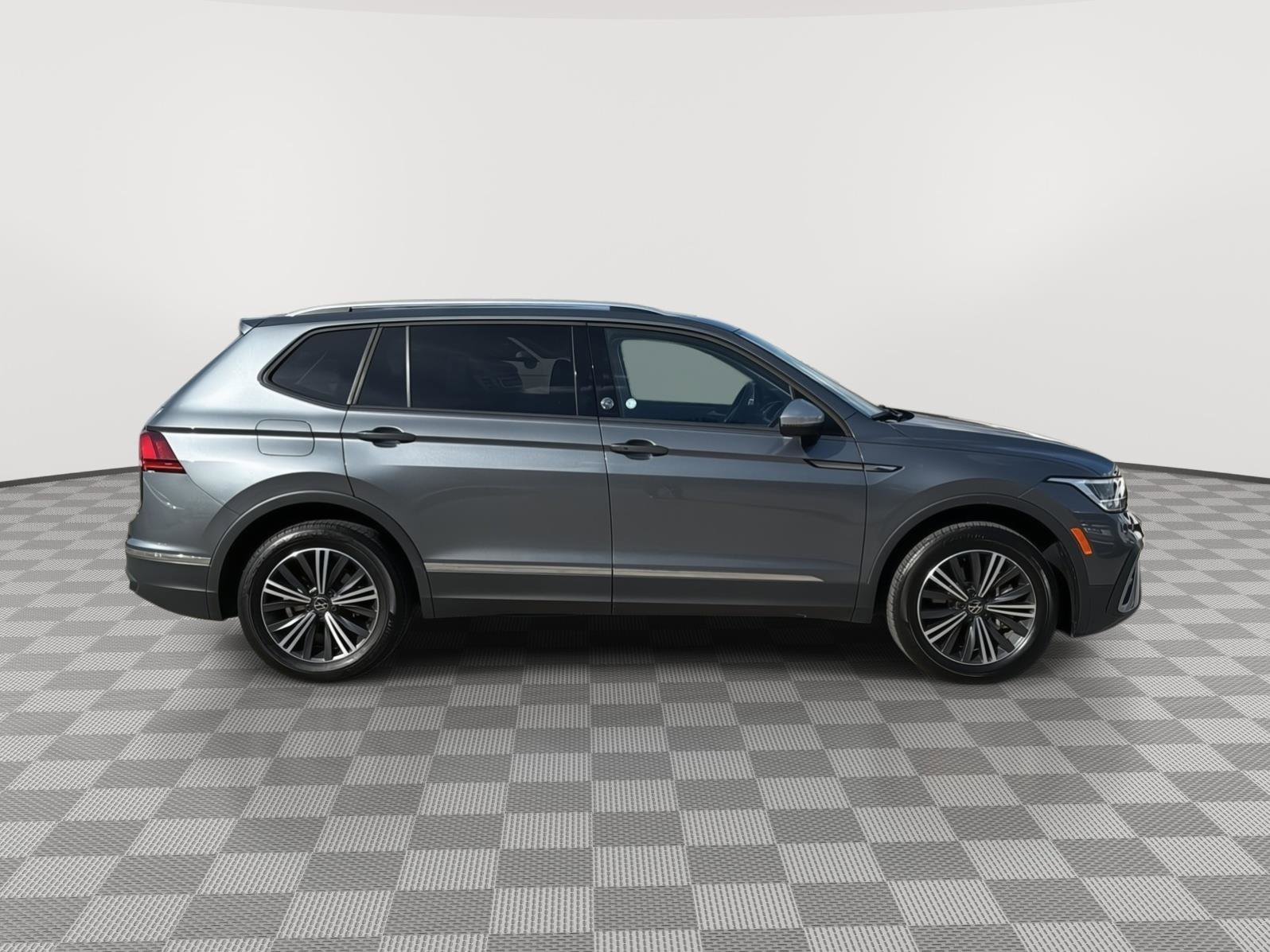 Used 2024 Volkswagen Tiguan Wolfsburg Edition image 6
