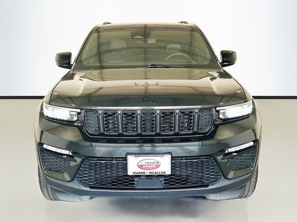 Used 2024 Jeep Grand Cherokee Limited w/ Black Appearance Package AWD/4WD image 2