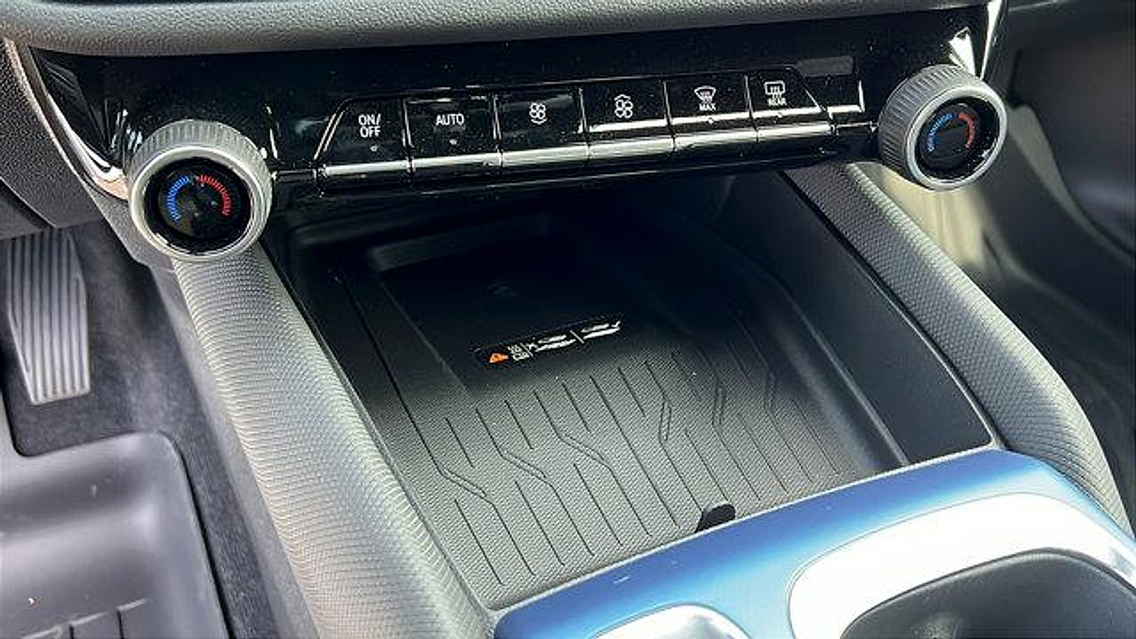 New 2026 Chevrolet Equinox EV LT image 21