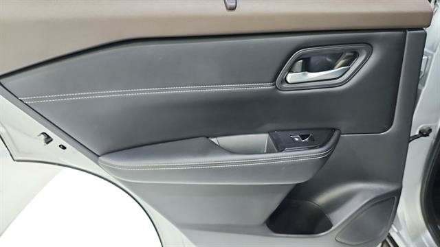Used 2022 Nissan Rogue SL w/ SL Premium Package FWD image 24