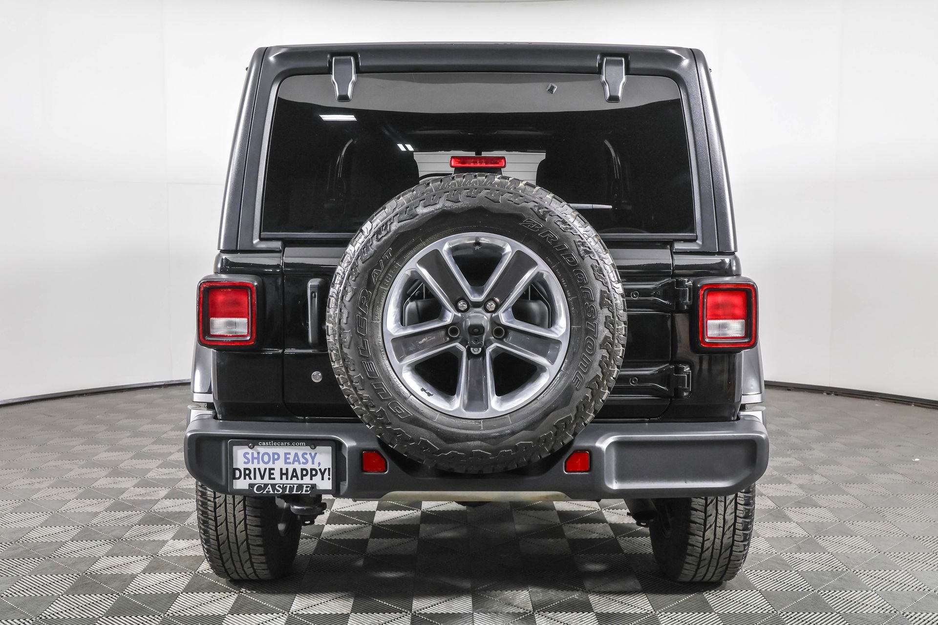 Used 2020 Jeep Wrangler Unlimited Sahara image 10