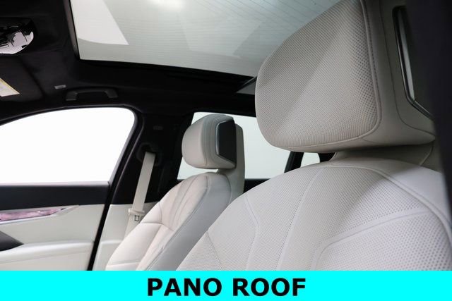 Used 2024 BMW 760i xDrive w/ Executive Package image 22