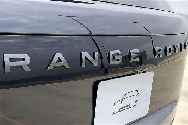 New 2025 Land Rover Range Rover Long Wheelbase SE image 9