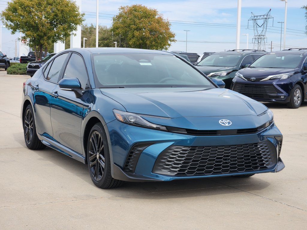New 2026 Toyota Camry SE w/ Convenience Package FWD image 3