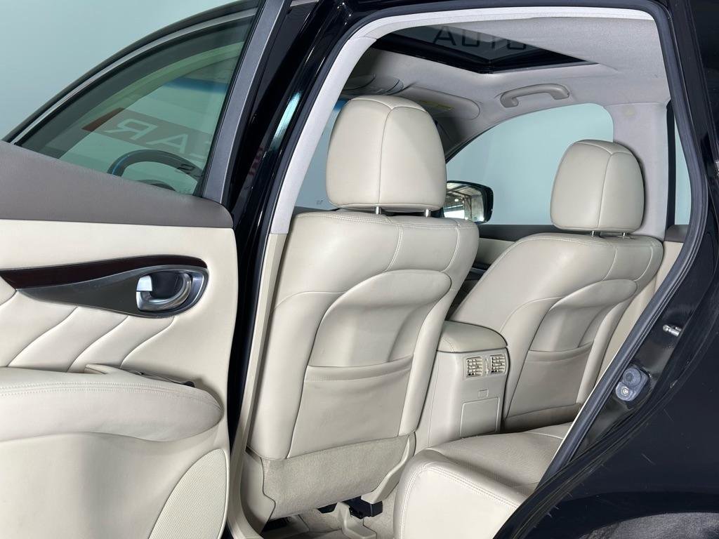 Used 2013 INFINITI M37 37x w/ Premium Pkg image 11