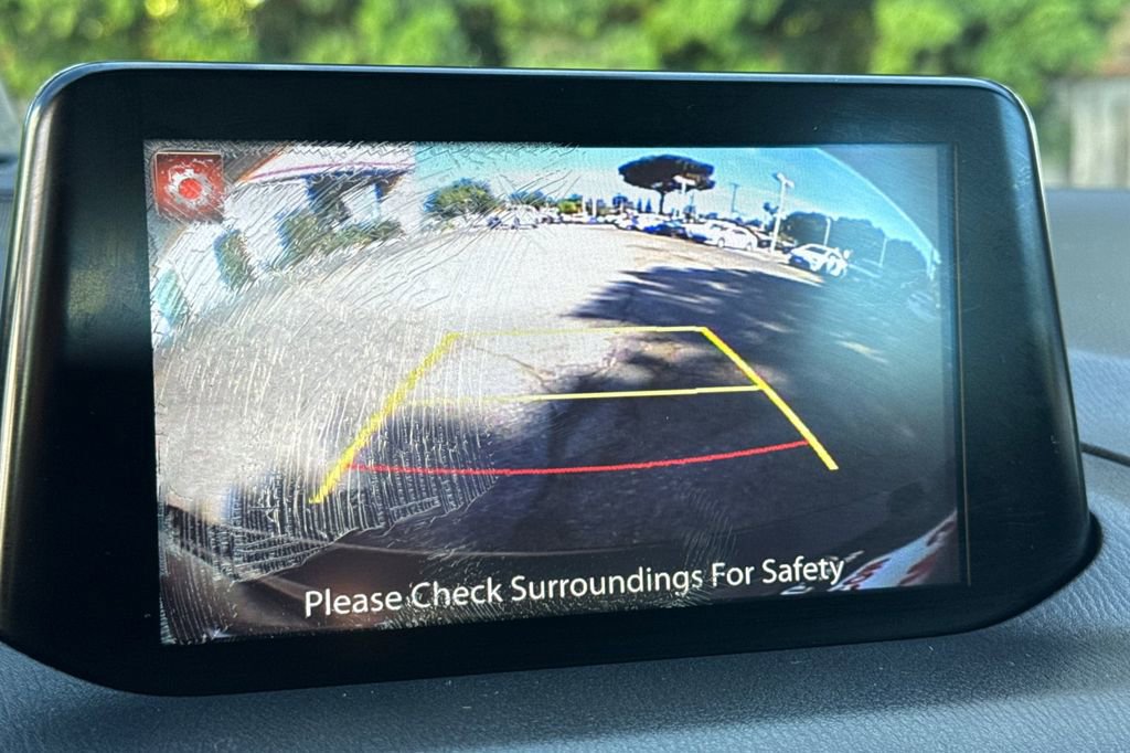 Used 2018 MAZDA MAZDA3 Sport FWD image 17