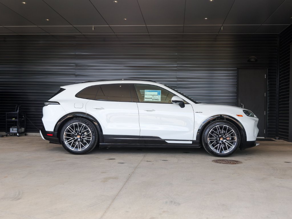 New 2026 Porsche Cayenne Electric AWD/4WD image 8