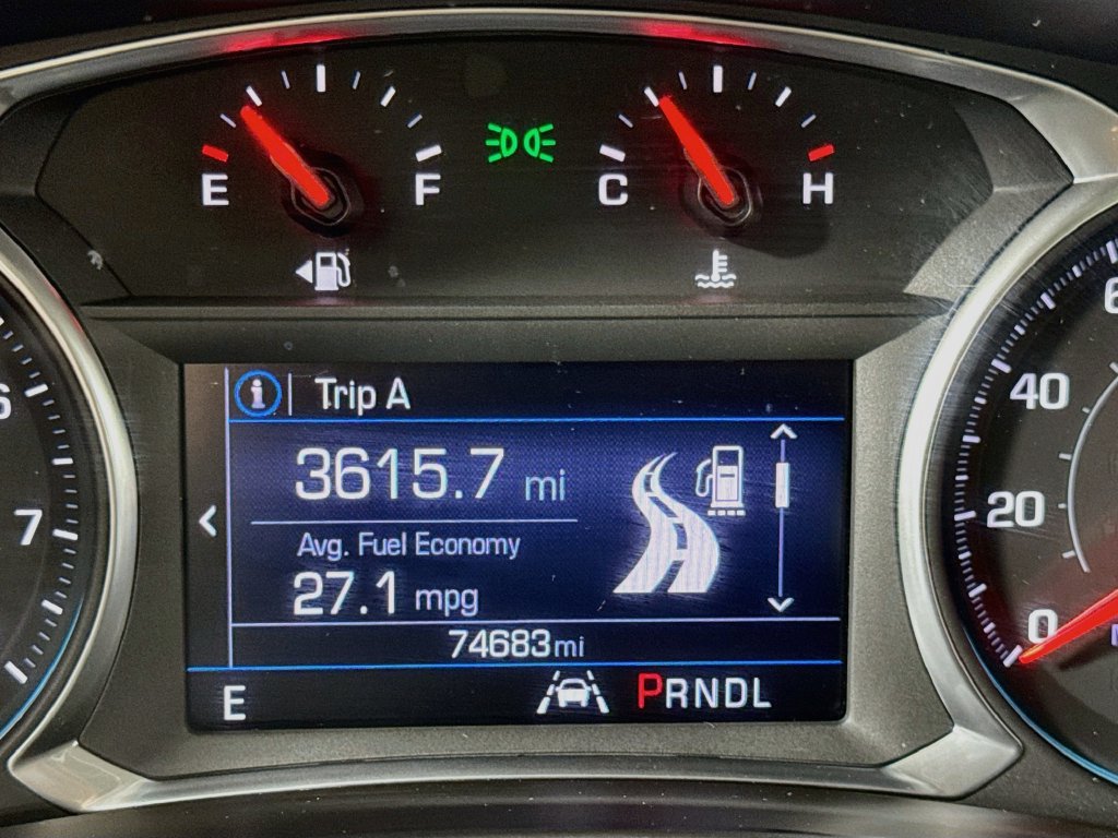 Used 2020 Chevrolet Equinox LT w/ LPO, Floor Liner Package AWD/4WD image 28