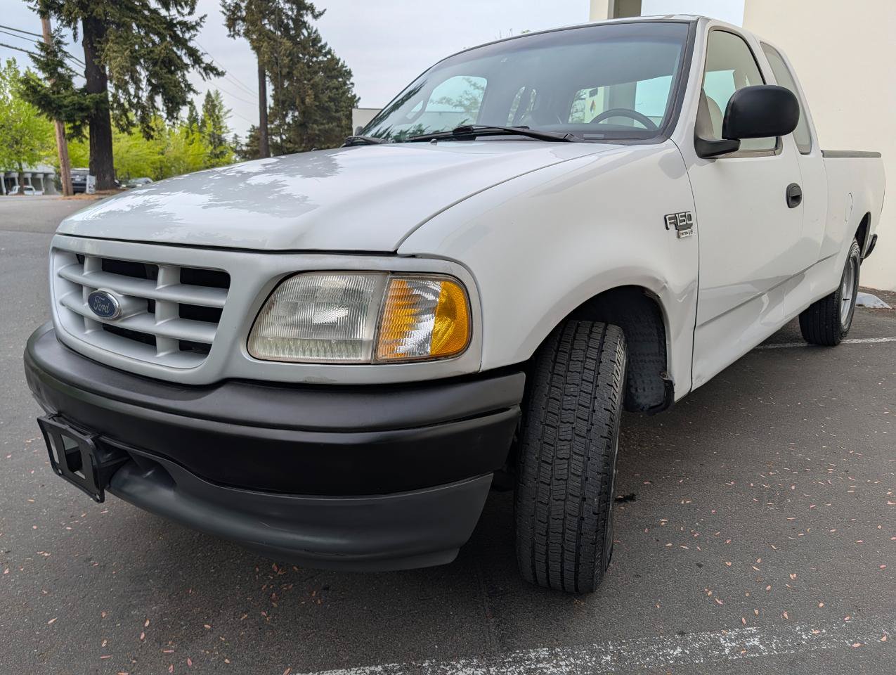 Used 1999 Ford F150 Lariat RWD image 4