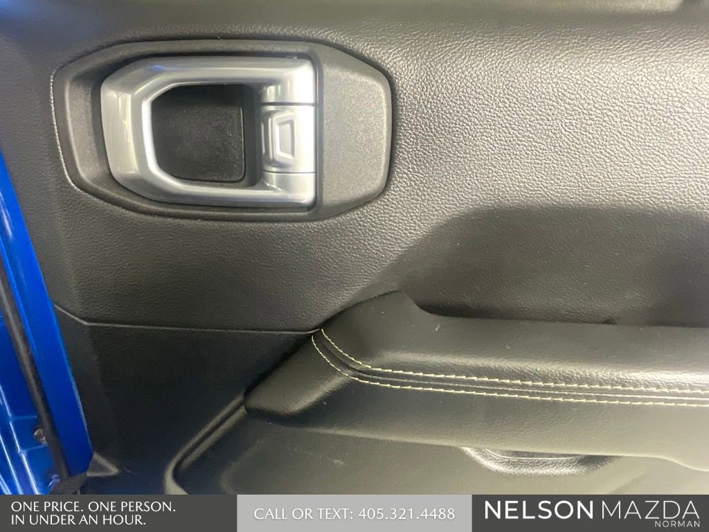 Used 2020 Jeep Gladiator Overland AWD/4WD image 23