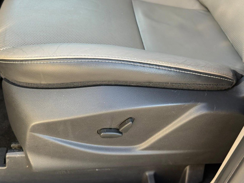 Used 2017 Ford Transit Connect XLT image 22