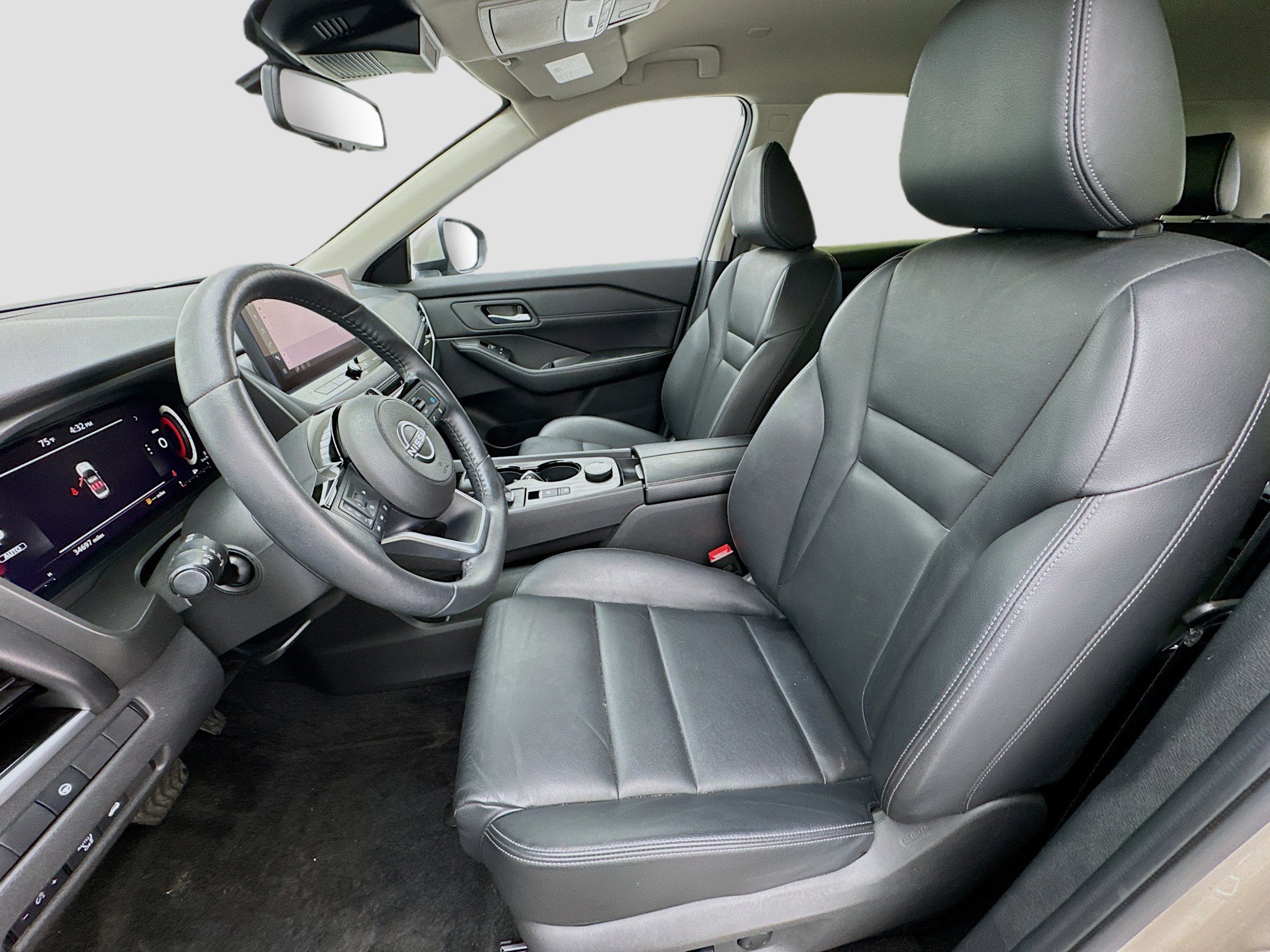 Used 2024 Nissan Rogue SL AWD/4WD image 13