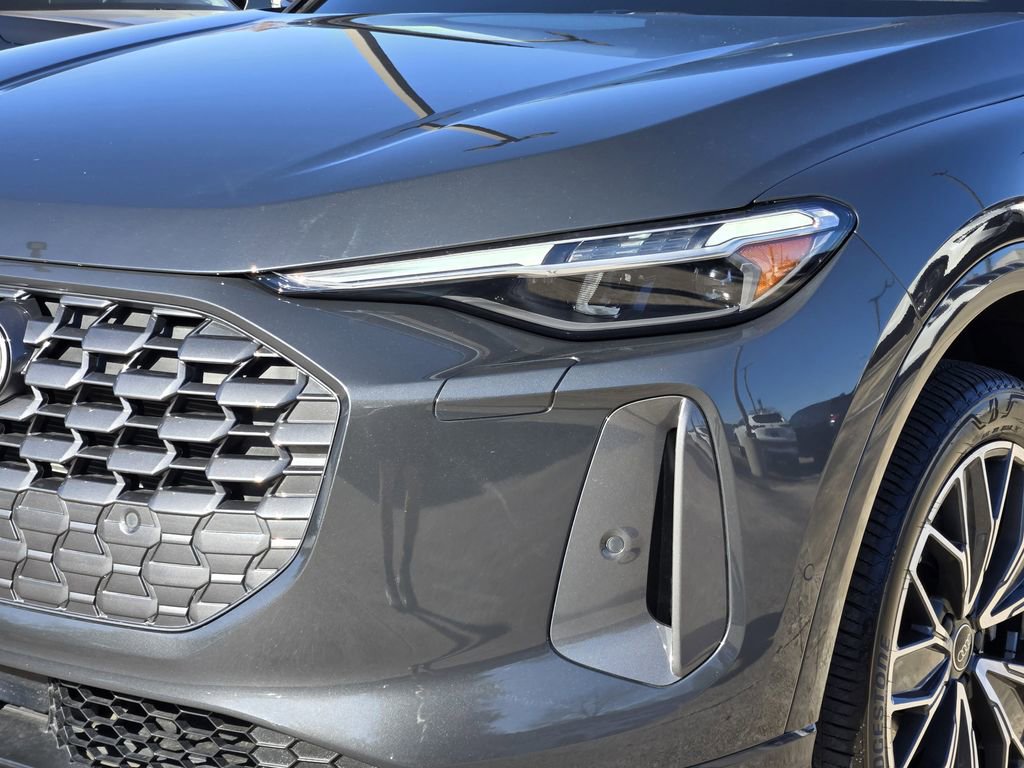 Certified 2025 Audi Q5 Premium Plus w/ Premium Plus image 9