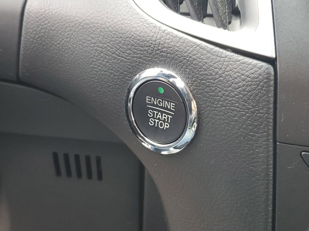 Used 2017 Ford Edge SEL image 26