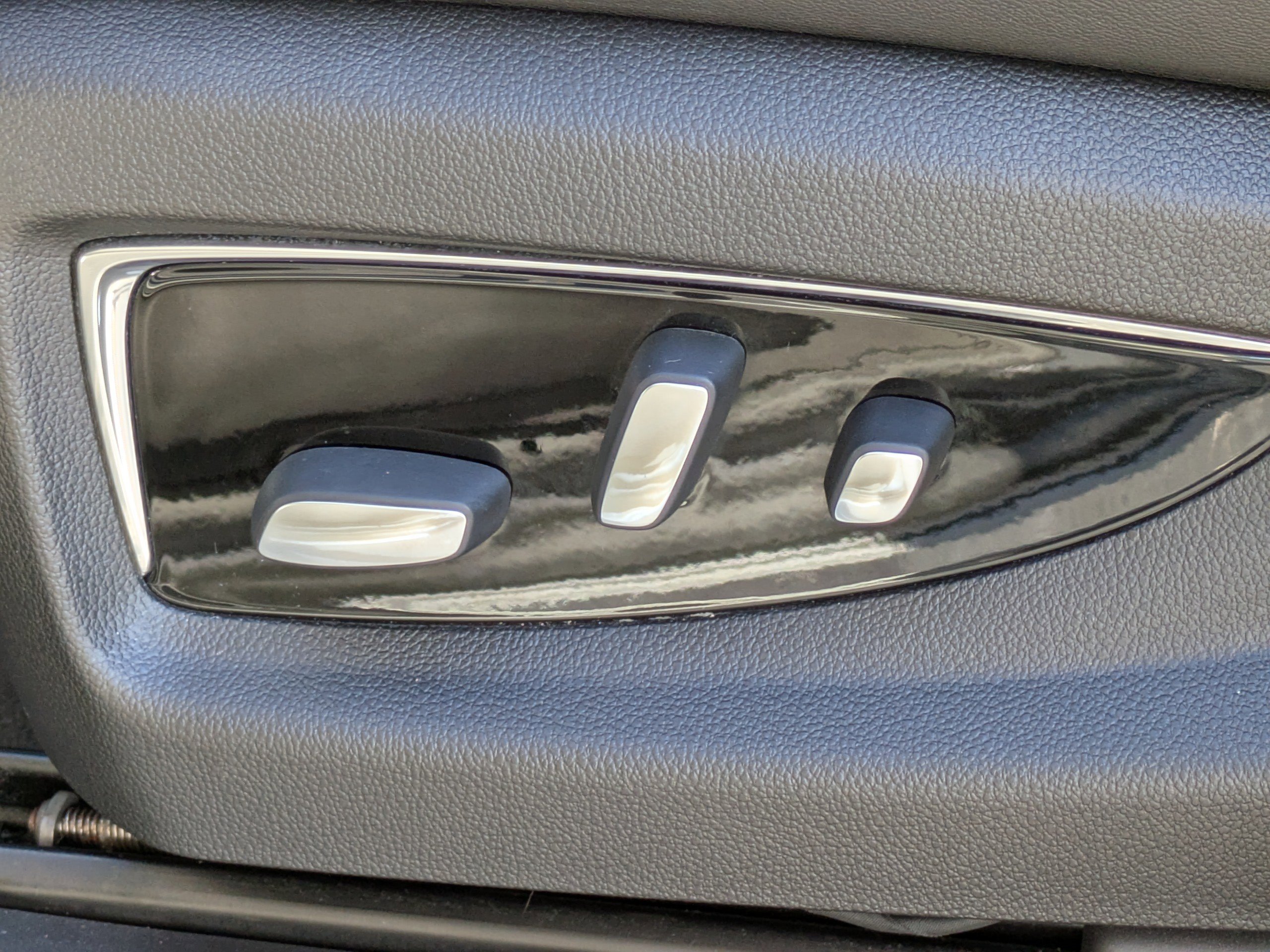 Used 2019 Cadillac Escalade Luxury image 19