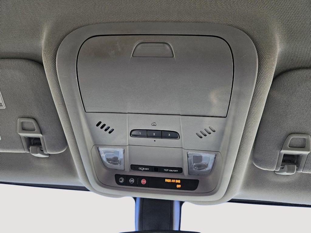 Used 2018 Chevrolet Equinox LT image 19