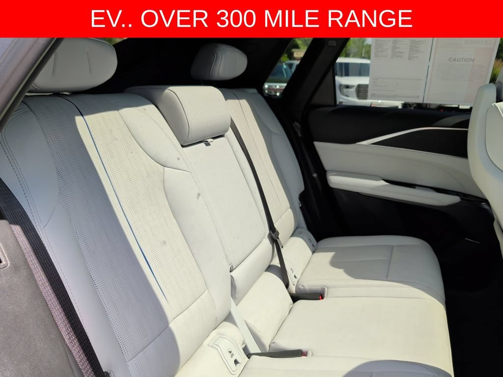 Used 2024 Cadillac Lyriq Luxury w/ LPO, Floor Liner Package AWD/4WD image 45