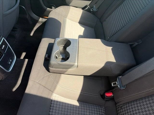 Used 2023 Dodge Charger SXT RWD image 31