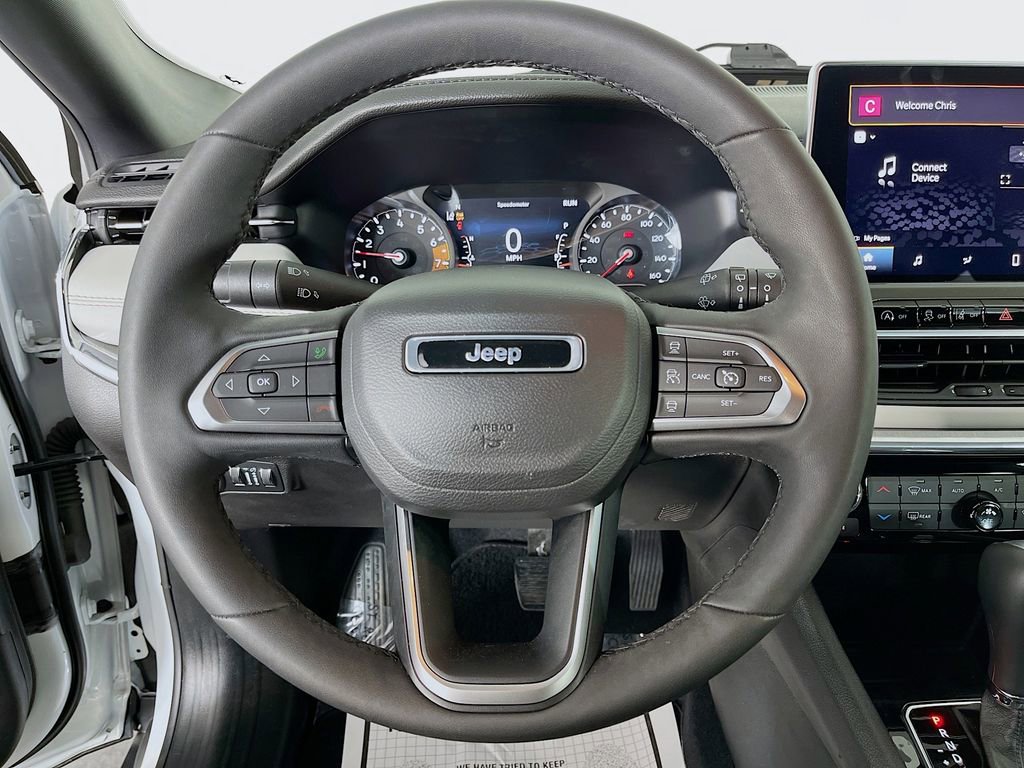 Used 2023 Jeep Compass Limited image 14