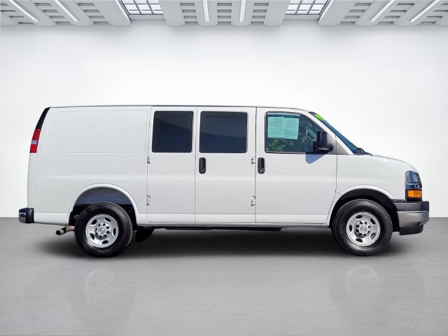 Used 2025 Chevrolet Express 2500 w/ Driver Convenience Package RWD image 3