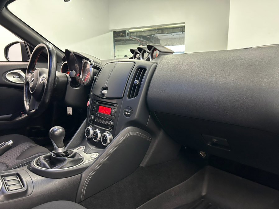 Used 2016 Nissan 370Z Touring Sport image 65