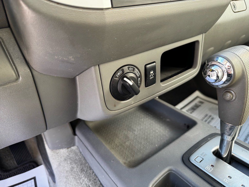 Used 2016 Nissan Frontier SV AWD/4WD image 27