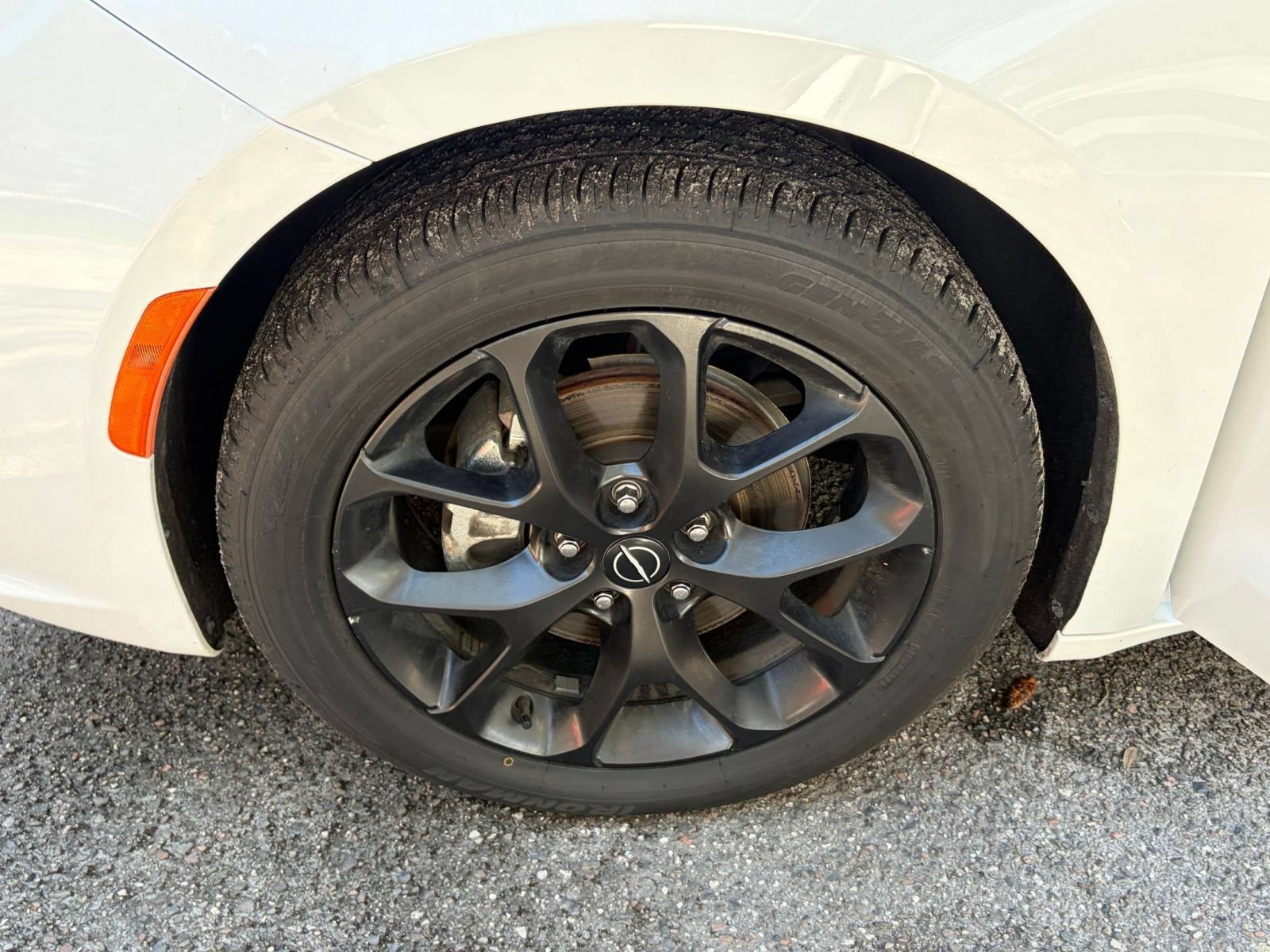 Used 2025 Chrysler Pacifica Limited FWD image 34