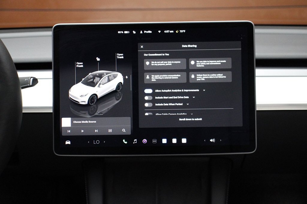 Used 2023 Tesla Model Y Long Range AWD/4WD image 24