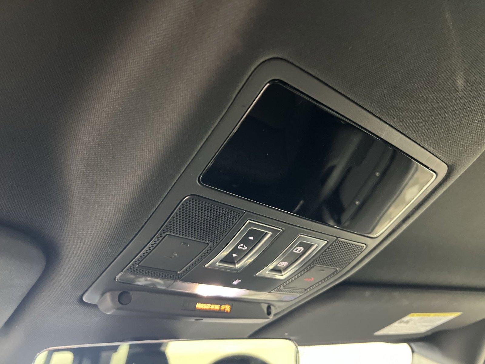 Used 2025 Land Rover Defender 110 S image 35