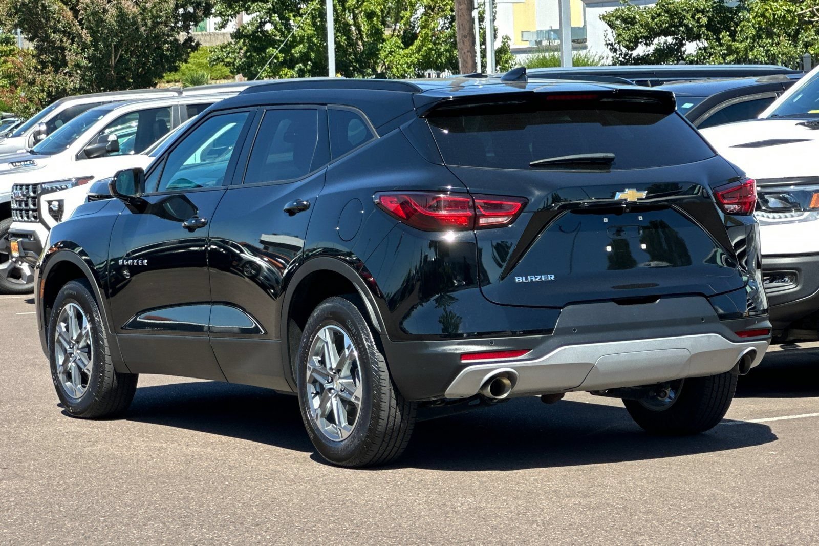 Used 2024 Chevrolet Blazer LT w/ Convenience Package FWD image 6