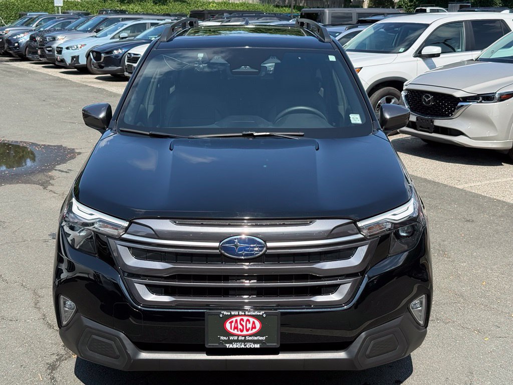 Certified 2025 Subaru Forester Premium AWD/4WD image 2