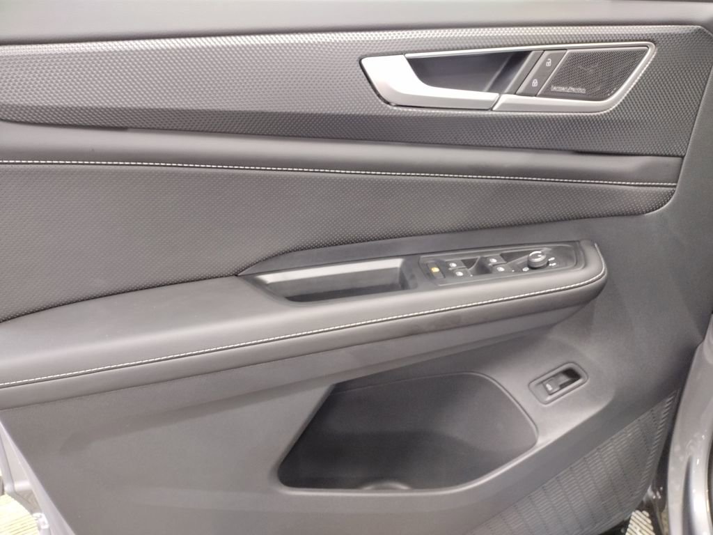 New 2026 Volkswagen Atlas Cross Sport SEL Premium R-Line image 21