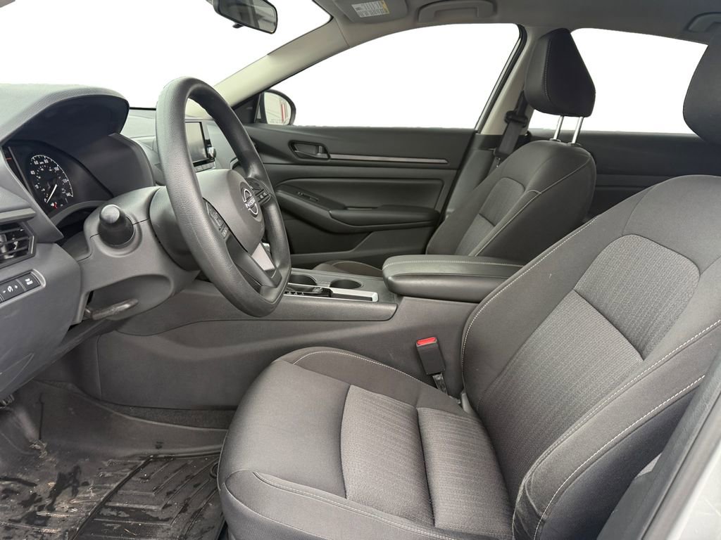 Used 2023 Nissan Altima 2.5 S image 9